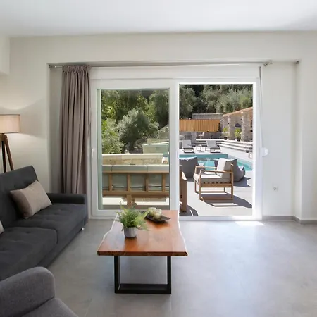 Valagron 2 ヴィラ ニキアナ